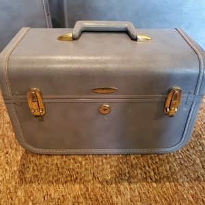 taperlite luggage